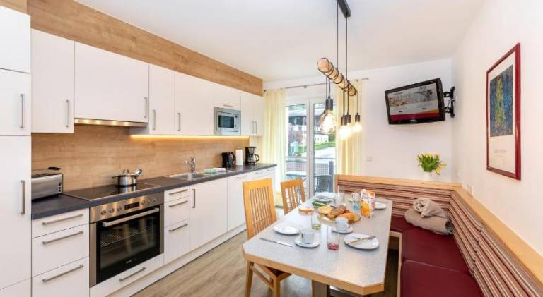 Holiday apartment with garden, patio & sauna — photo 3