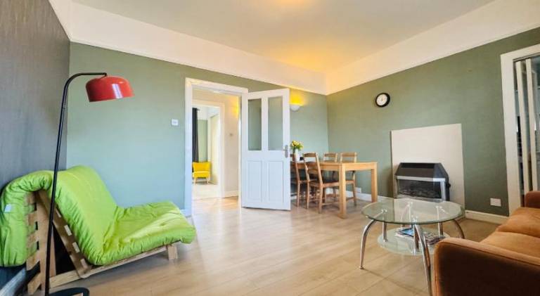 Apartment with 2 rooms for 6 persons in Edinburgh