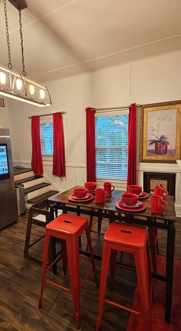 102 M² House ∙ 2 Bedrooms ∙ 6 Guests - Atlanta, GA