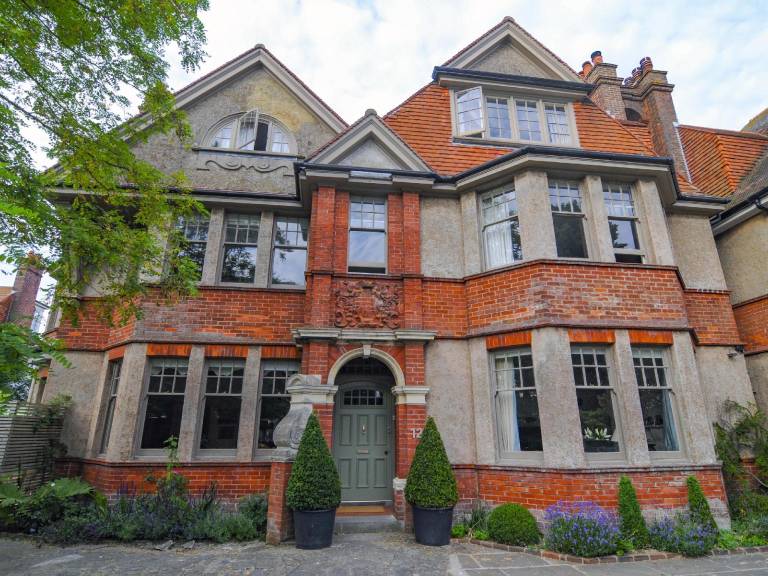 Beautiful holiday apartment | Good for workation | Dogs allowed in Eastbourne
