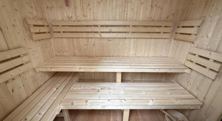 Holiday apartment with yard & sauna — photo 2