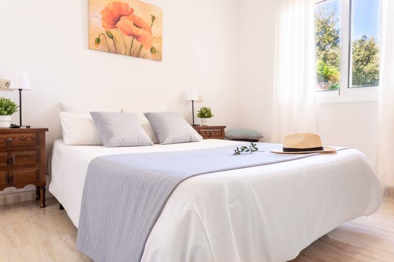 Lovely vacation home with private pool, garden & barbeque | Pet-friendly — photo 3