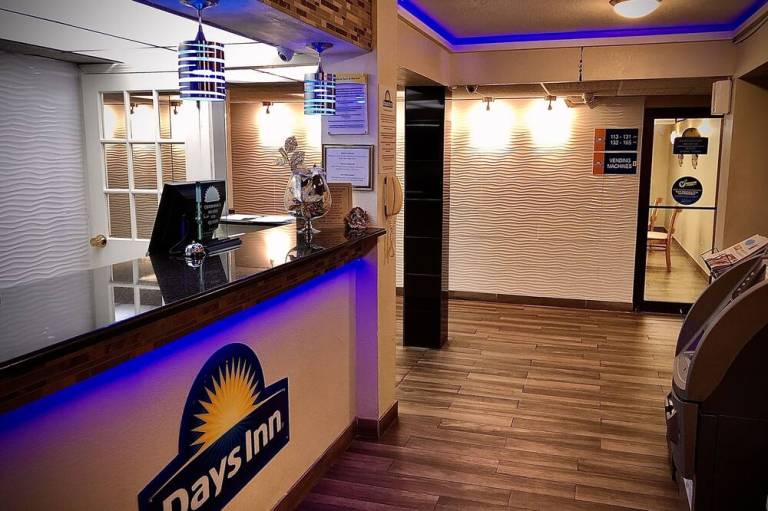 Days Inn by Wyndham Southern Hills ORU