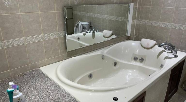 2 BR villa with private swimming pool and jacuzzi 350m from beach — photo 4