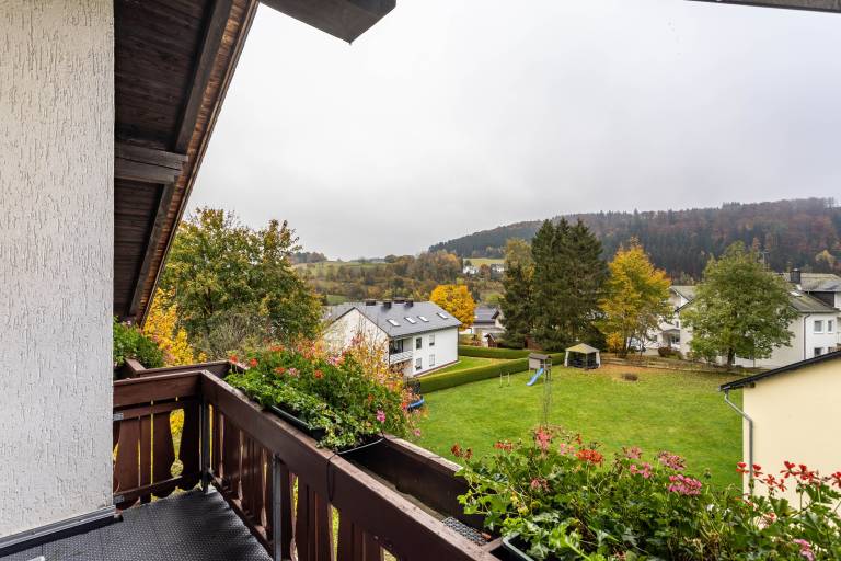 Holiday apartment with garden | Garden view — photo 3