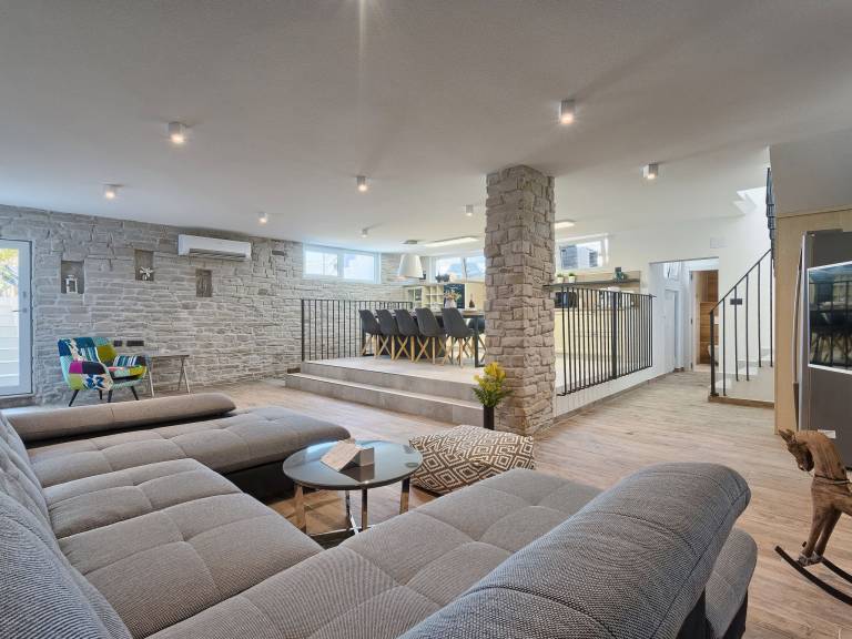 Fully equipped house with terrace, private pool & BBQ | Pets allowed — photo 4