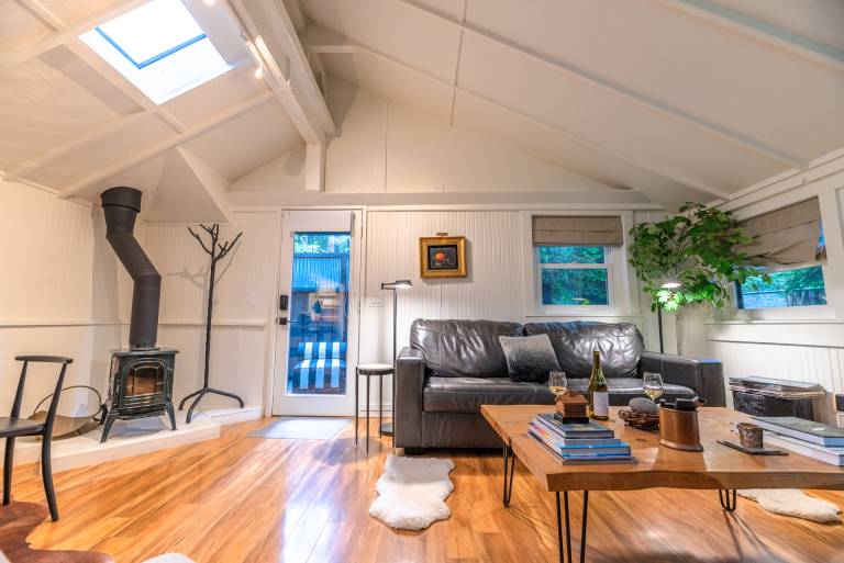 Vacation home with terrace, hot tub & yard | Perfect for remote work — photo 4