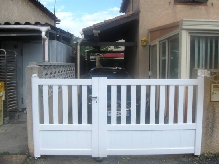 Vacation home with barbeque | Beach view — photo 3