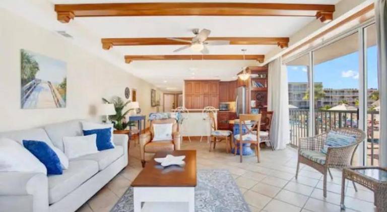 Apartment | Beach nearby | Pets are welcome in Tybee Island, GA