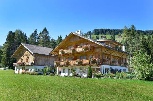 Appartamento con servizi da hotel Lago di Braies