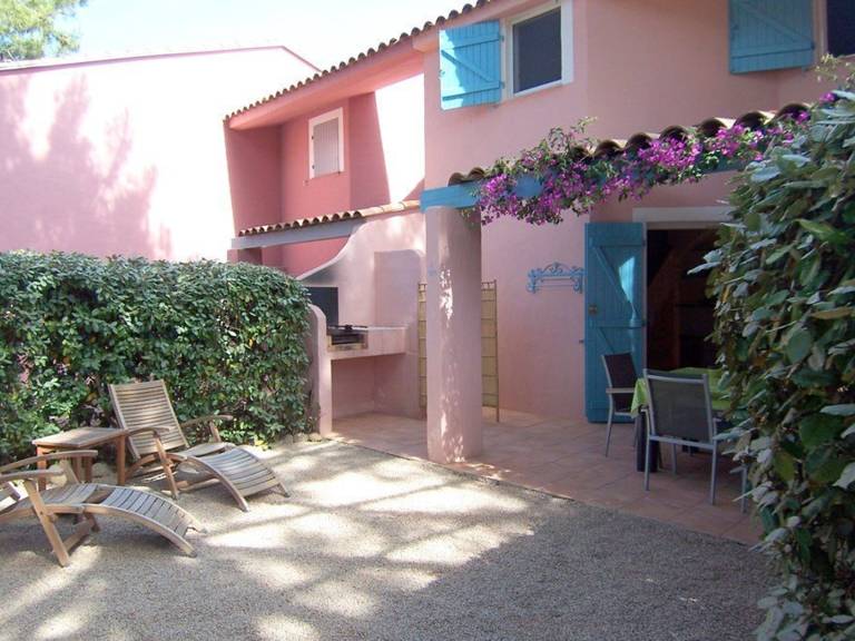 Mini-villa 3 250m from beach, 2 bedrooms, air conditioning, private parking — photo 2