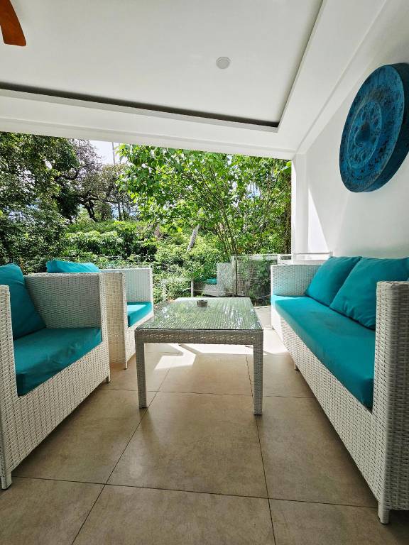 House with pool & garden — photo 3