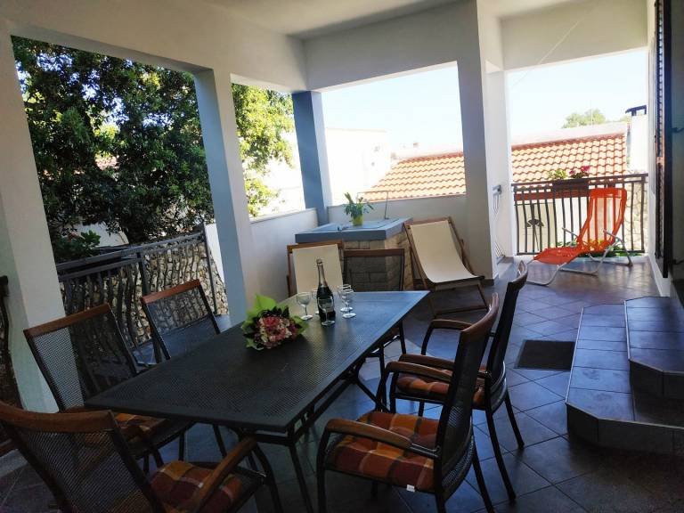 Apartment with terrace, BBQ & garden | Pet-friendly — photo 3