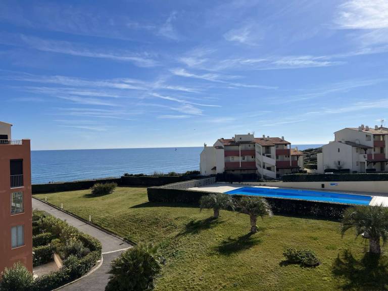 Studio with pool in Agde