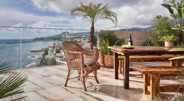 Villa with BBQ, private pool & terrace | Near Farmers Market | Suitable for remote work — photo 3