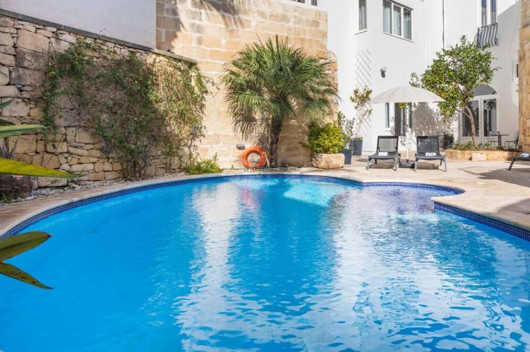 Bed & Breakfast  Mosta