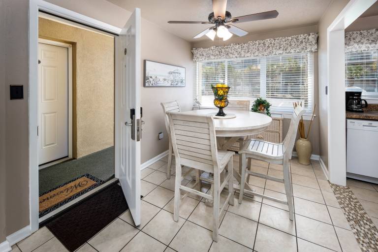 205A - 1BR/1 Bath at Seaspray Condos on Okaloosa Island, Fort Walton Beach, Fl — photo 4