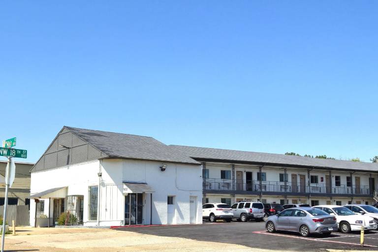 Exclusivo Inn by OYO Grand Prairie, TX in Grand Prairie, TX