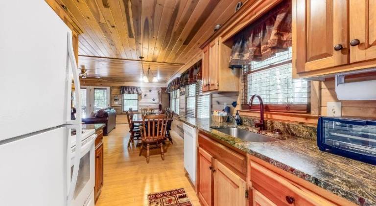 Spacious vacation home with jacuzzi | Dogs allowed — photo 4