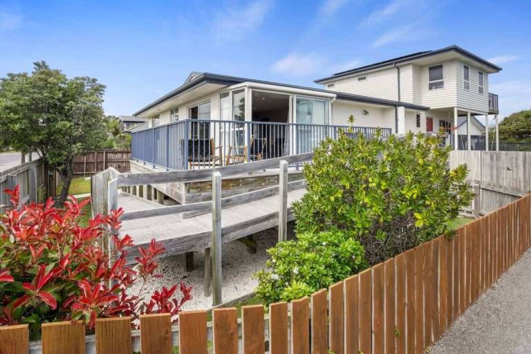 House  Southshore