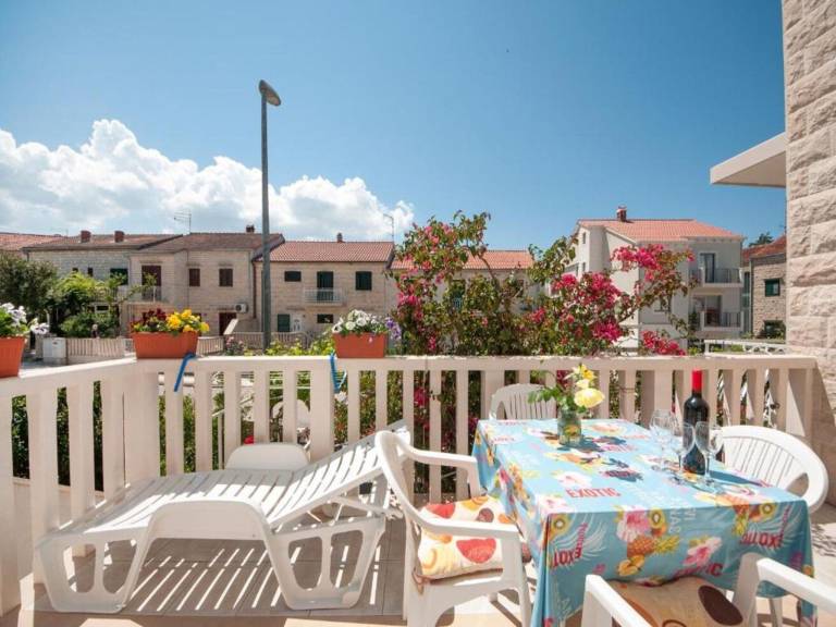 Rental apartment with patio | Next to the beach | Dogs allowed — photo 2