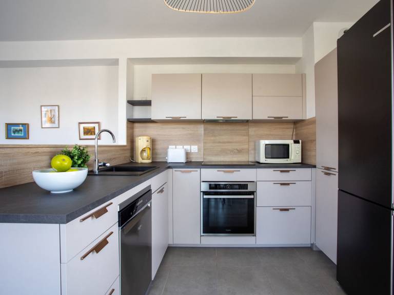 Fully equipped holiday apartment with terrace | Close to the beach | Pet-friendly — photo 2