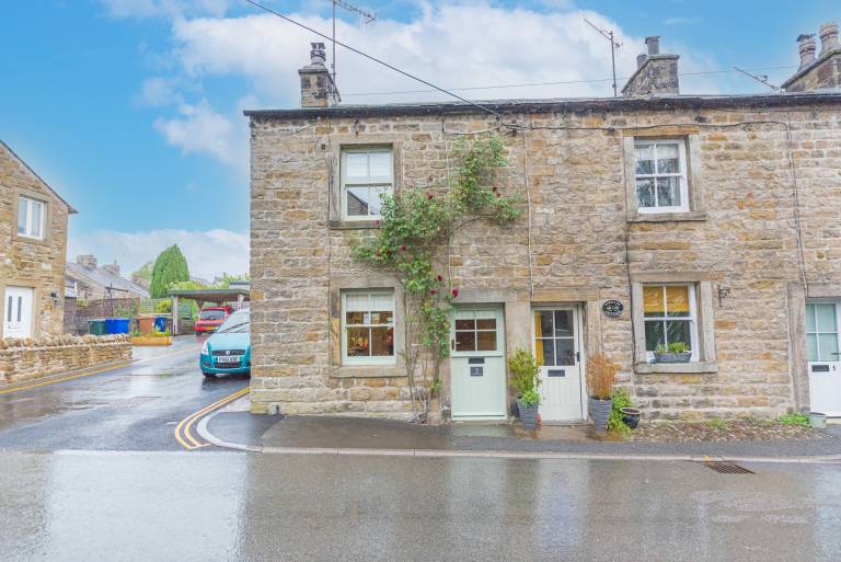 Cottage  Bentham