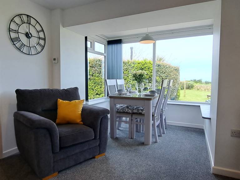 Family-friendly charming cottage with garden | Beach view | Close to the beach | Pets are welcome — photo 3