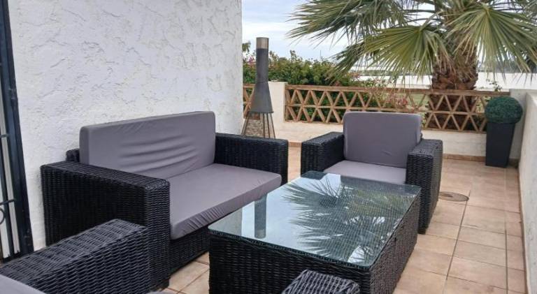 Holiday apartment with pool in Playas