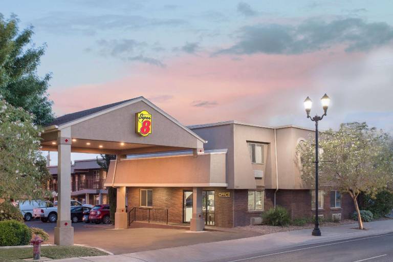 Super 8 By Wyndham St. George Ut in Washington, UT