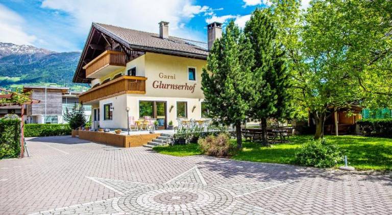 Garni Glurnserhof in Malles Venosta