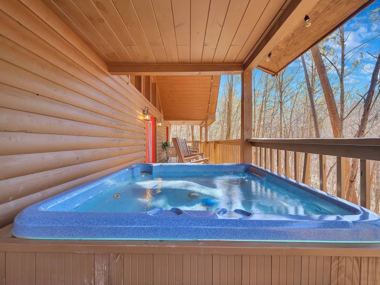 Dolly Log Cabin~Jacuzzi~Arcade Game~Private Hot Tub~Pet Friendly — photo 2