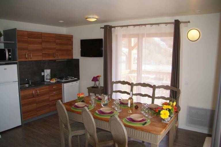 Chalet, wifi, swimming pool, terrace, parking, tv, 62m², Les Orres — photo 2