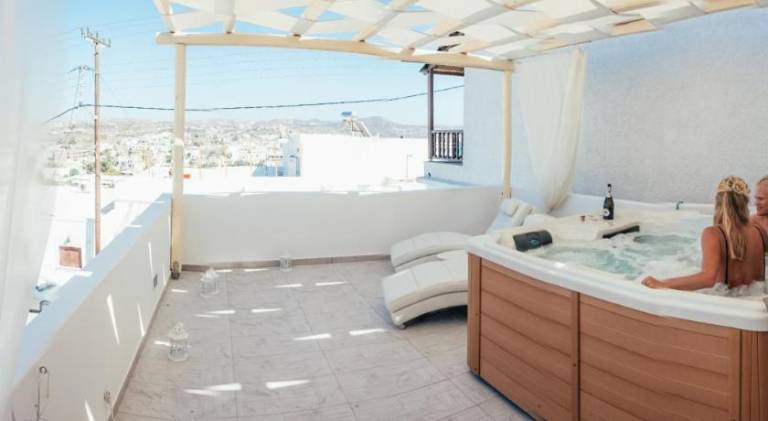 The White Suites — photo 5