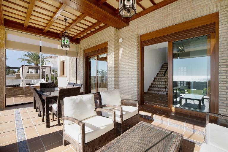 Villa "Carolina Beach House" with Sea View, 2 Private Terraces & Wi-Fi — photo 4