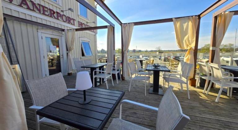 Vanerport Lakefront Hotell — photo 2