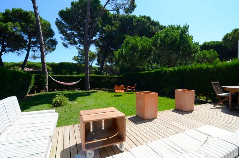 Wonderful house with yard, barbeque & pool | Pet-friendly — photo 3