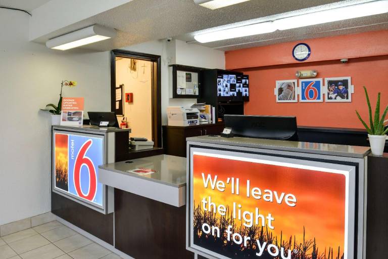 Motel 6 Toledo, OH — photo 3
