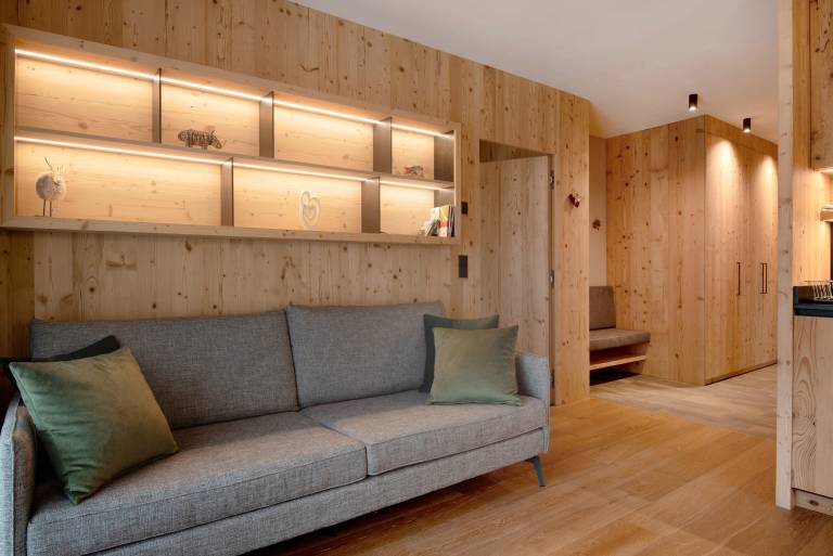 Luxurious Apartment "Silvy am Schlern" with Mountain View, Balcony & Wi-Fi in Fie allo Sciliar