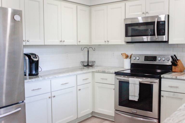 Sojourn Delightful Family Home Sleeps 6 — photo 2