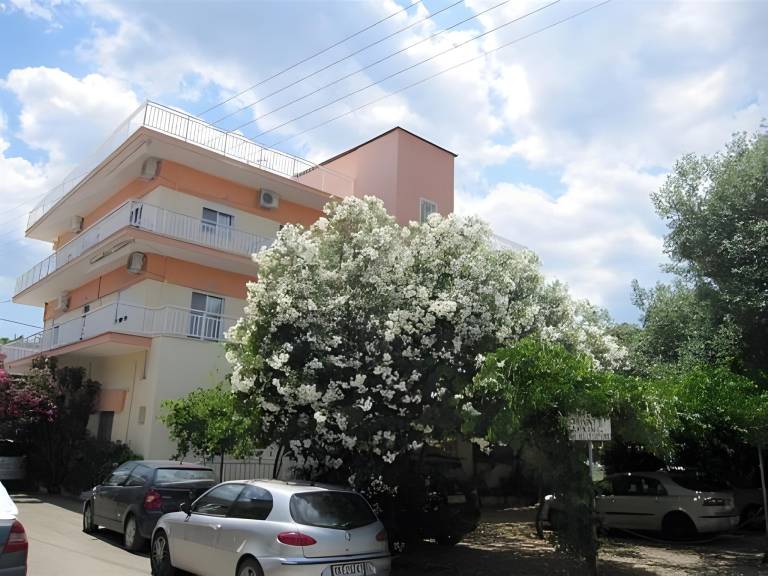Διαμέρισμα Platania