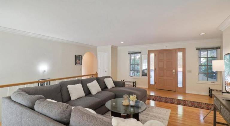 House with 5 rooms for 16 persons — photo 2