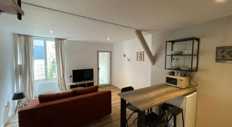 Apartment with 1 room for 4 persons — photo 2