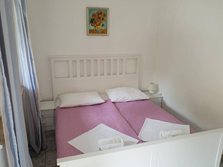 One bedroom apartment with terrace and sea view Viganj, Pelješac (A-24522-d) — photo 4