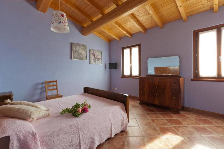 Dedicated room with garden & terrace | Garden view — photo 2