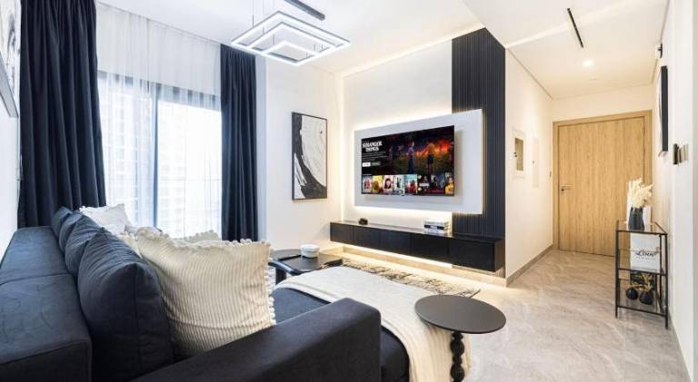 Luxury 3 Bedroom Apartment, 8 mins from Dubai Mall, Sleeps 6 people in Dubai