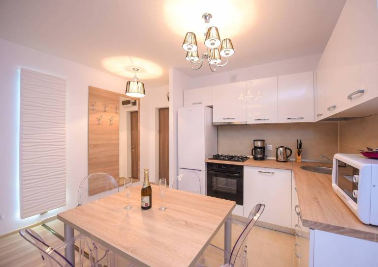 Privilege Apartment - Two Bedrooms - 5 Guests - Cismigiu Gardens — photo 5