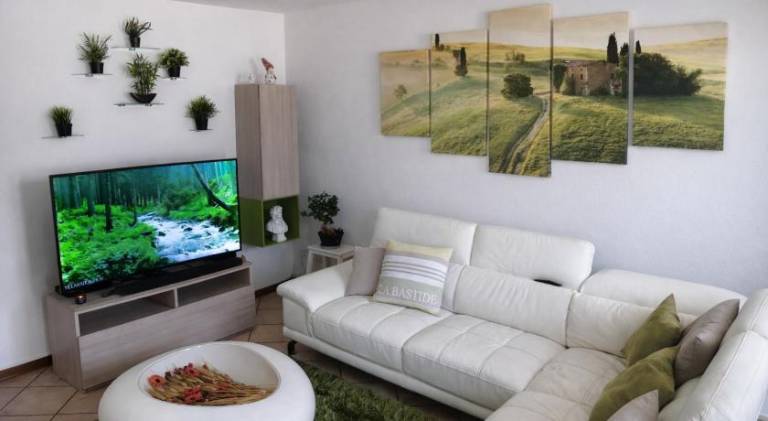 Fully equipped rental apartment with yard & patio | Pet-friendly in Pordenone