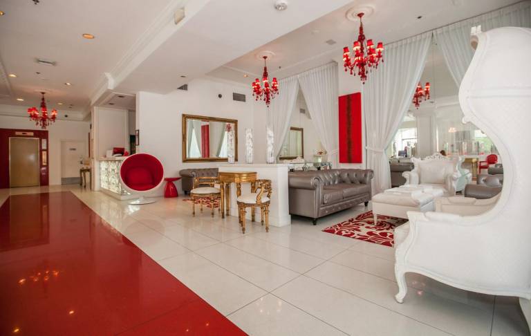 Red South Beach Hotel — photo 2