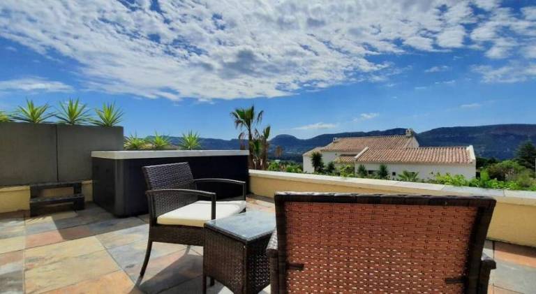 Rental apartment with jacuzzi — photo 2